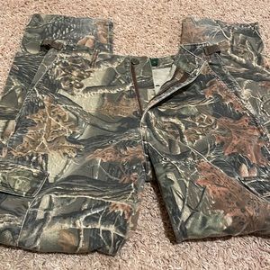 Cabela’s youth 14 camo pants